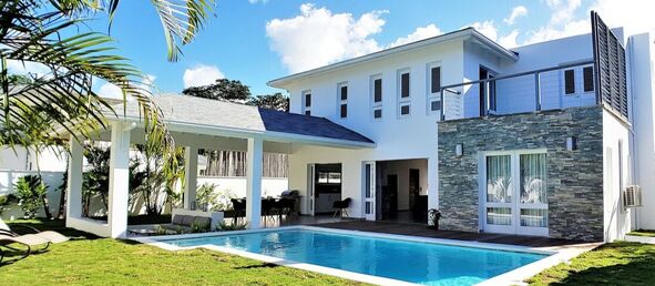 Villa Riviera, maison avec piscine à louer